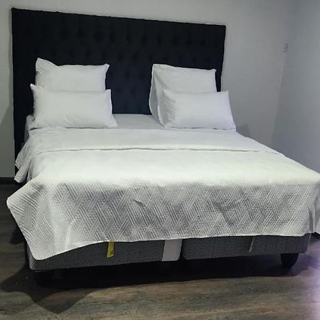 Silent Corner Guest House Roodepoort Extérieur photo